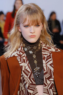 Details Chloé Fall 2018 Ready-to-Wear , Детали коллекции Хлоя осень зима 2018 , Fashion show , неделя моды в Париже , PFW , Paris Fashion Week , Mainstyles